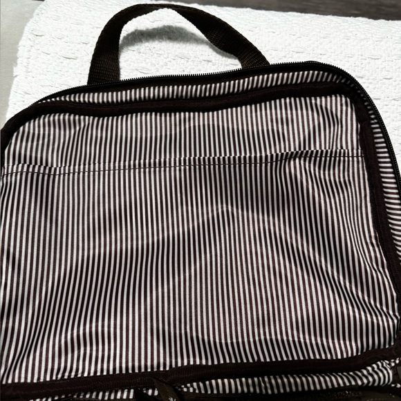 thirty-one Brown Quilted Poppy  Zipper Makeup/Toiletry bag - Picture 7 of 11